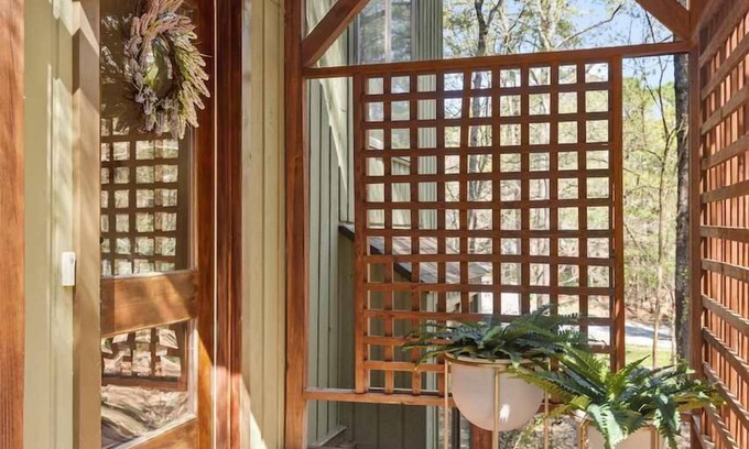 Southwest Raleigh House | Fenced In|Pet Friendly|Outdoor Oasis|NC State