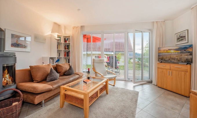 Korswandt House | "ferienhaus am Wolgastsee" - mit Kamin, Terrasse und Zwei Tageslicht-bäder