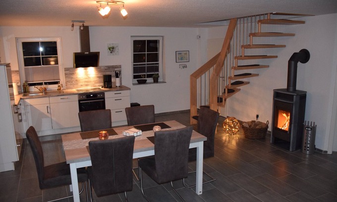 Warin House | Ferienhaus "storchennest" am Großen Wariner See