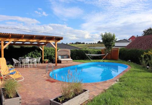 Gerswalde House | Ferienhaus zum Glück, mit Pool und Kamin