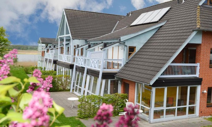 Neuensien Apartment | Ferienwohnung 15 im Fischerhaus mit Balkon