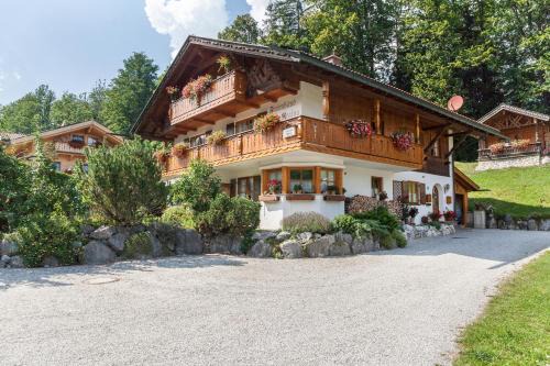 Obergrainau Apartment | Ferienwohnung Edelweiß