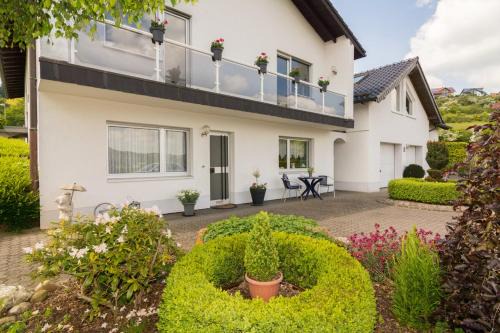 Schleiden Apartment | Ferienwohnung Gross A