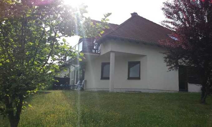 Schindeldorf Apartment | Ferienwohnung Holunderweg