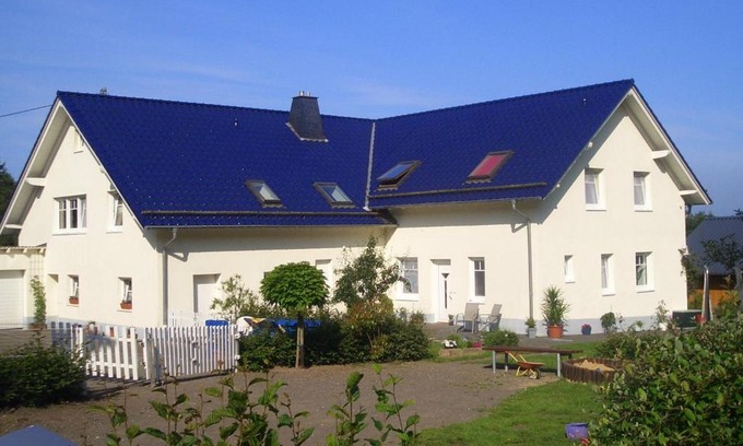 Eckfeld Apartment | Ferienwohnung Kirschbaum