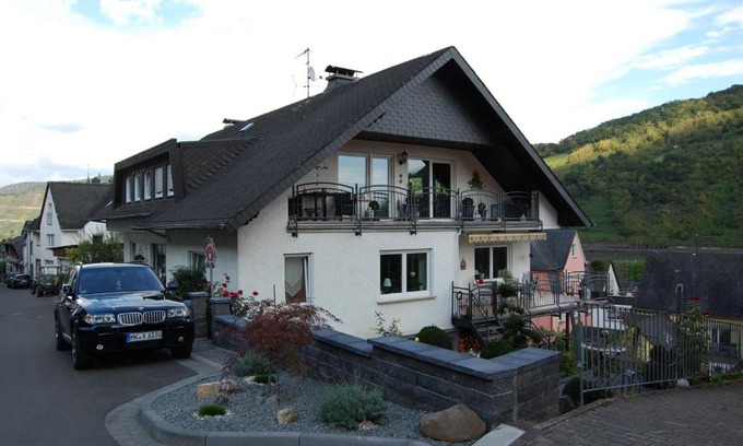 Sankt Aldegund Apartment | Ferienwohnung Konen