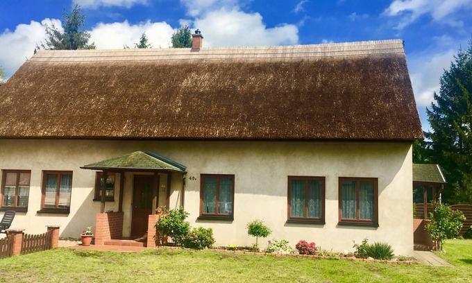 Korswandt Apartment | Ferienwohnung mit Terrasse und Spielplatz - Ferienwohnung auf Usedom