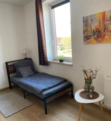 Clenze Apartment | Ferienwohnung Schützenholz Einraumwohnung- Zwei Betten