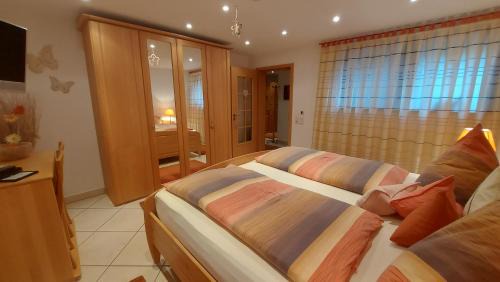 Grosskarlbach Apartment | Ferienwohnung Zum Weinberg bis 4 Personen - Im Herzen der Pfalz