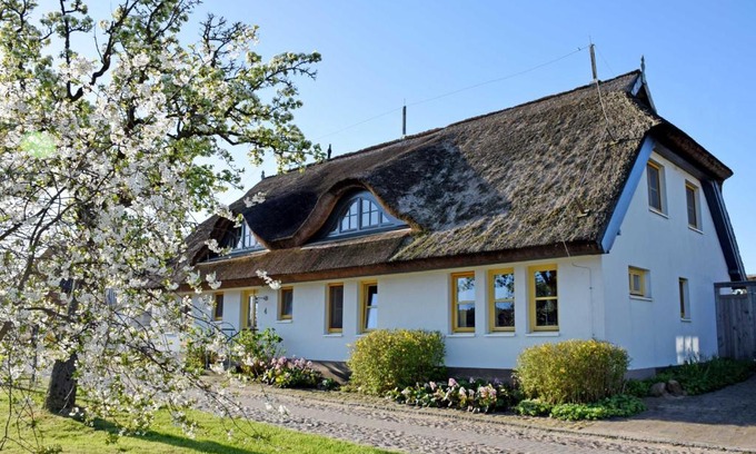 Lancken-Granitz House | Ferienwohnungen im Fischerdorf und