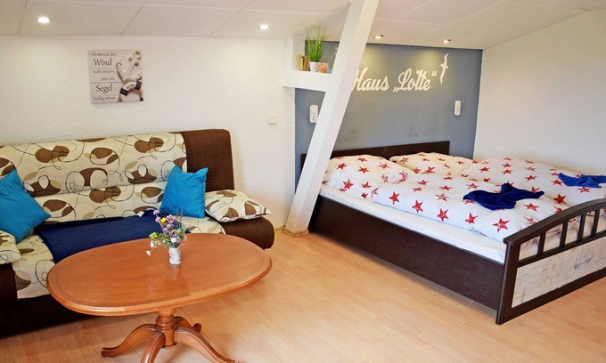 Hiddensee Apartment | Ferienzimmer Möwe - Vacation on Hiddensee in beautiful Neuendorf