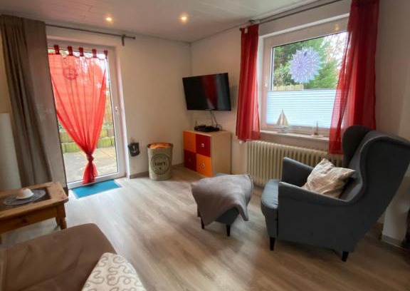 Wittmund Apartment | FeWo-Busche, Doppelhaushälfte mit Garten