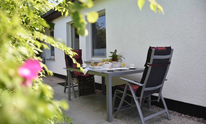 Dierhagen Ost Apartment | FeWo I-3 - Hotel Haus Windhook (directly at the Baltic Sea)