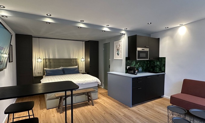 Nuertingen Hotel | FIDSCHIS Apartment + Hotel