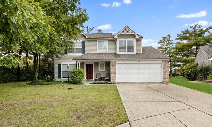 Westfield House | Fieldstone Retreat - Minutes from Grand Park!
