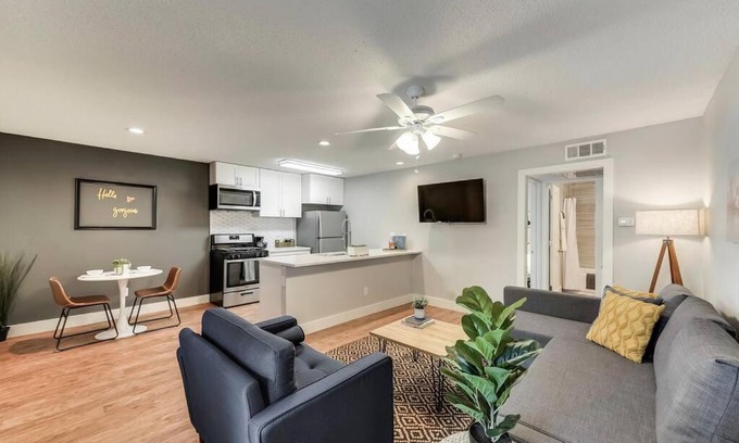Old East Dallas Apartment | FIFA Ready Hello Gorgeous Flat near Downtown!