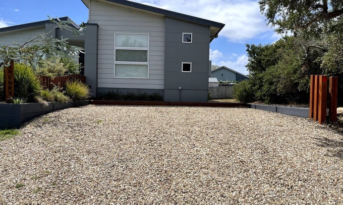 Venus Bay House | Fifteen Mercury - stunning house with outdoor spa!