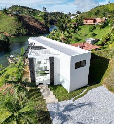 El Penol House | Finca Las palmas Guatape