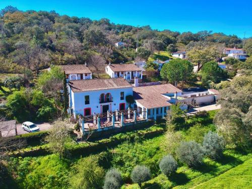 Aracena Hotel | Finca Valbono Apartamentos Rurales y Hotel