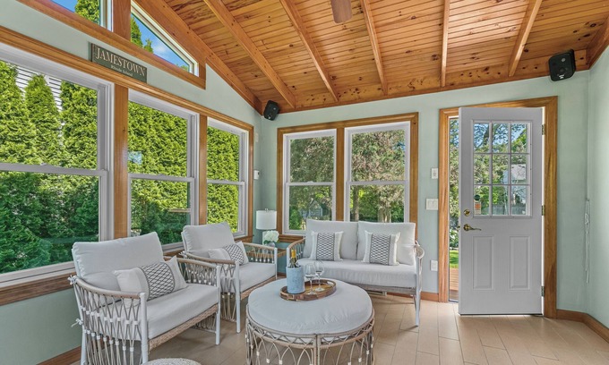 Jamestown House | Find Seaside Serenity: Family Coastal Retreat near Jamestown & Newport, RIn