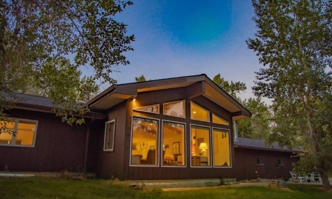 Red Lodge House | Find Tranquility in Rural Montana