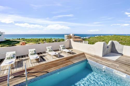 Cupecoy Apartment | Fine 3 BR Oceanview Penthouse in Prime Location - La Perla Sky