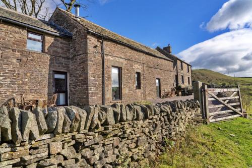 Buxton House | Finest Retreats - Blackclough Farmhouse at Blackclough Farm