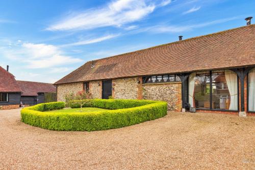 Faversham House | Finest Retreats - Flint Barn