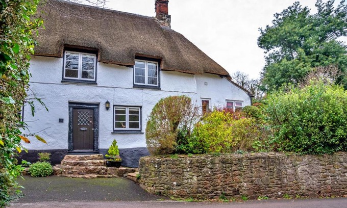 Alcombe House | Finest Retreats - Little Haven
