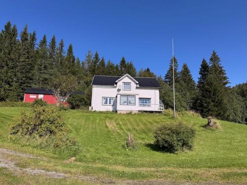 Naeroy House | Fint feriehus ved sjøen på Geisnes