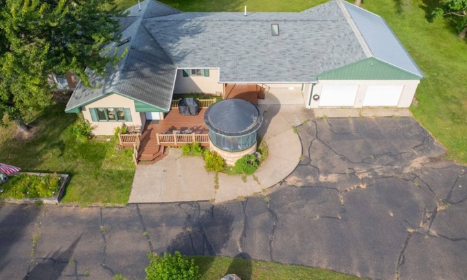 Webster Apartment | Fir Street Retreat - Webster