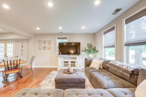 St. Charles House | Fire Pit and Grill Family Home on Fox River Trail!