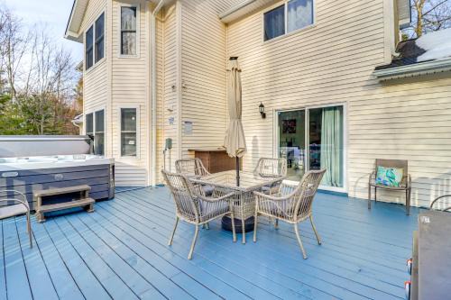 Tobyhanna House | Fire Pit and Hot Tub Peaceful Poconos Farms Getaway