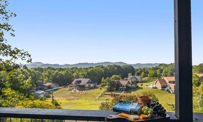 Gatlinburg - Pigeon Forge Cabin | Fire Pit, Hot Tub, Game Room, Views!