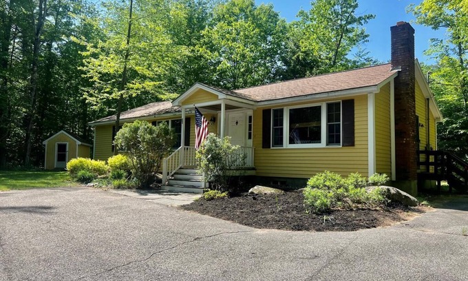 Meredith Cottage | Firefly Cottage with Beach Access!