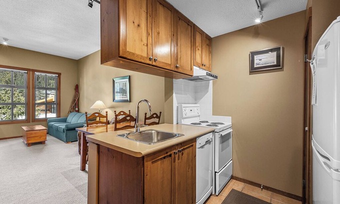 Sun Peaks Condo | Fireside Lodge 407: Charming Studio, Centrally Located, w/Shared Hot Tub