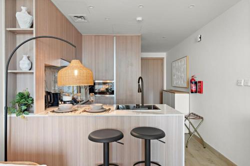 Jumeirah Village Triangle Apartment | FIRST CLASS Studio Contemporary Living in JVT