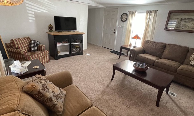 Sulphur House | Fishermen and Family Getaway