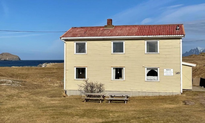Straumsjoen House | Fiskeværet Hovden