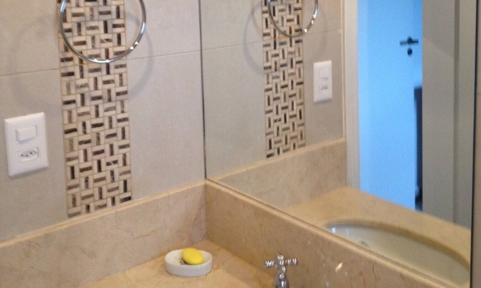 Toninhas Apartment | Fit modern condo with great entertainment (Wembley Tenis)