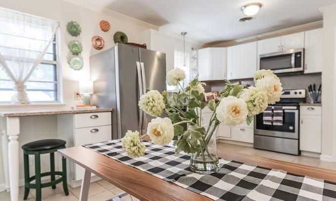Alvin House | Five Oaks Farmhouse ~ Charming Country Cottage