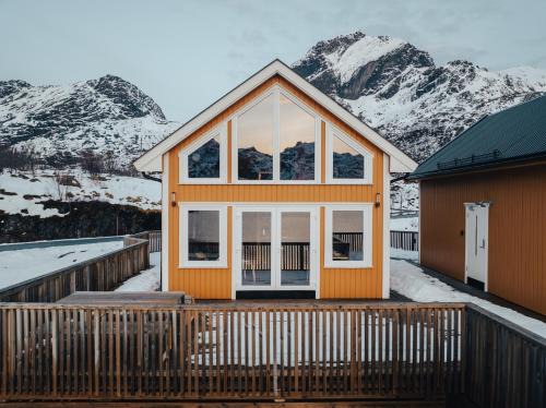 Flakstad House | Fjordview Ryten 1 Retreat