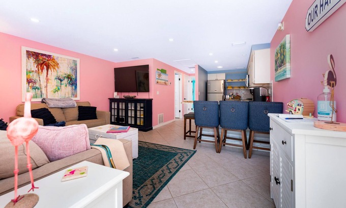 Englewood Villa | Flamingo's Nest at the Beach Shack. Just one block from the beach!