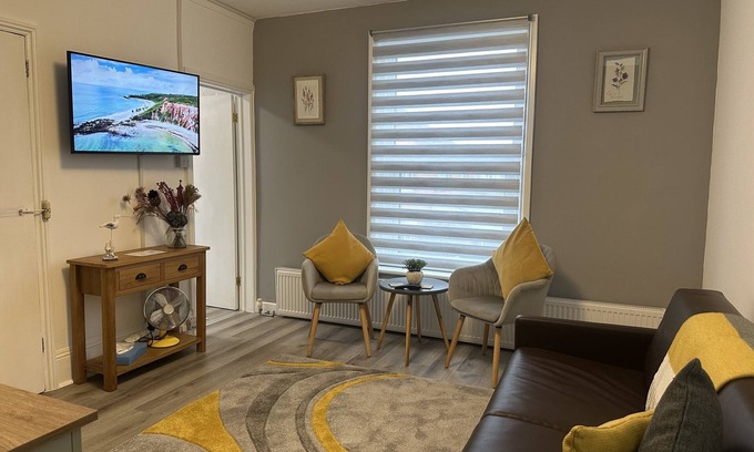 Eastbourne Apartment | Flat 3 Penhale Holiday Flats.