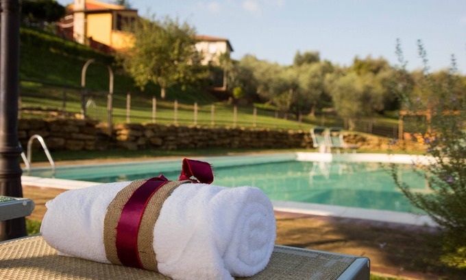 Lari Apartment | Flat in Lari, A/C, terrace, pool, restaurant, Wi-Fi, close to the village, Ci