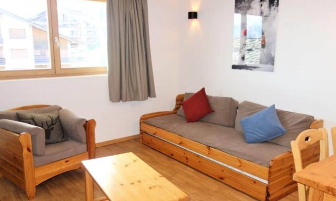 Nendaz Apartment | Flat in Nendaz with Ski-in/Ski-out Access
