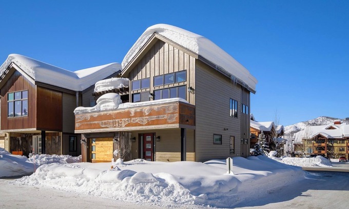 Steamboat Springs House | Flat Tops Hideaway | Hot Tub & Pool | Private Gondola