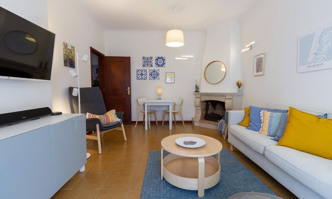 Sao Jacinto Apartment | Flat w balcony, lagoon view, Sao Jacinto, Aveiro