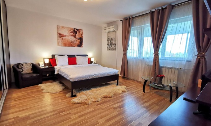 Sector 3 Apartment | FLAT WITH BALCONY NEAR PARK/METRO/AMENITIES