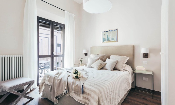 Historic Center Apartment | Flauto Magico: downtown apartment with terrace